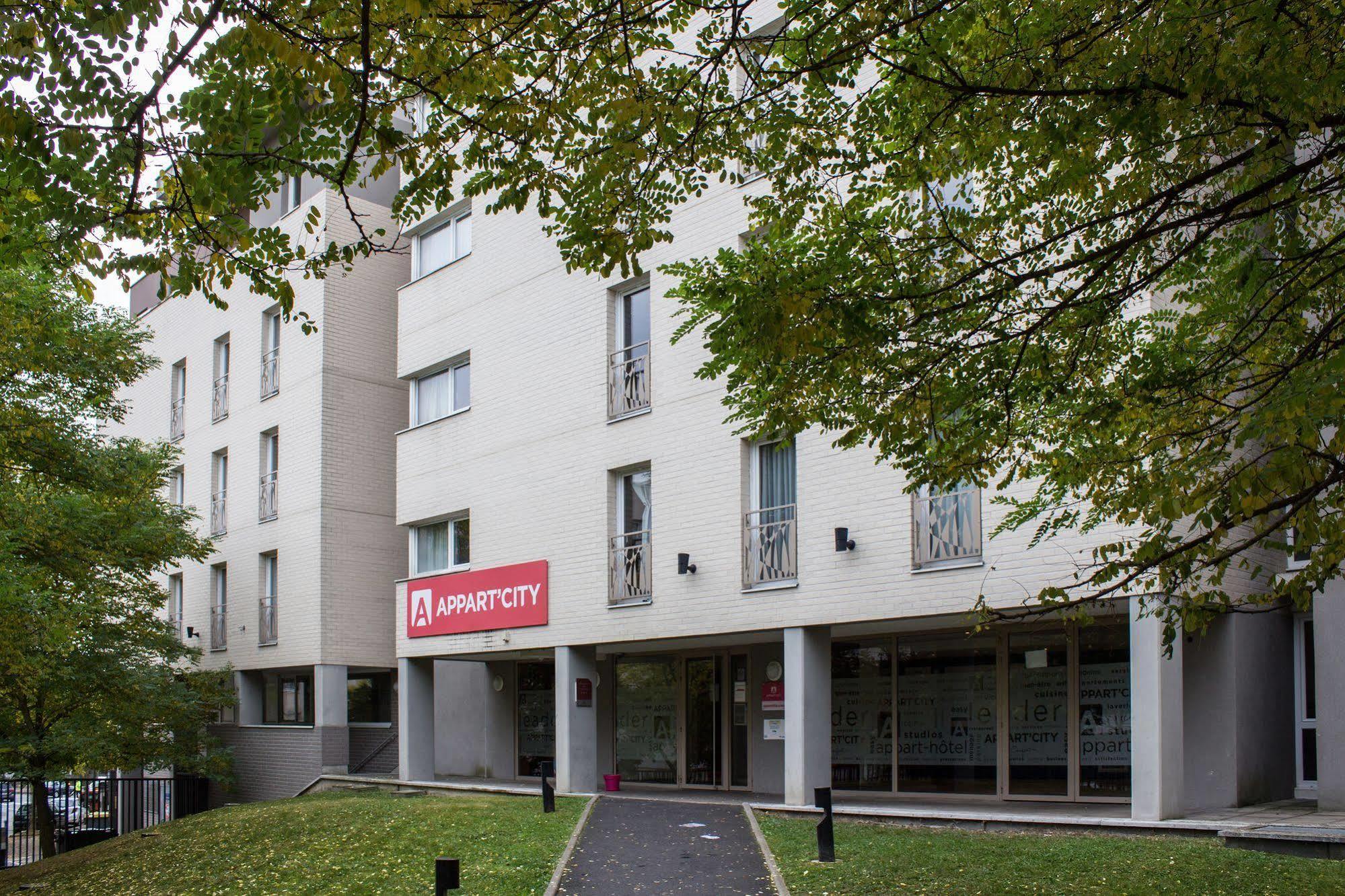 Appart'City Pontoise Cergy-Le-Haut Exterior foto